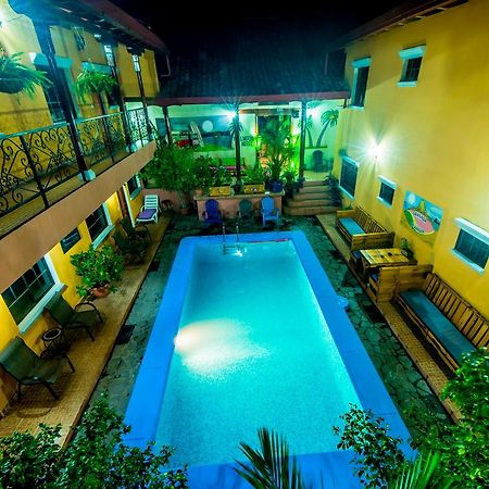 Fullmoon Hotel グラナダ エクステリア 写真
